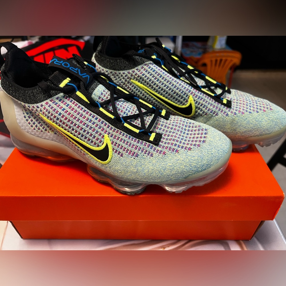 BRAND NEW Nike Air VaporMax Flyknit Sneakers - Yellow, Blue, Red, Black, Clear